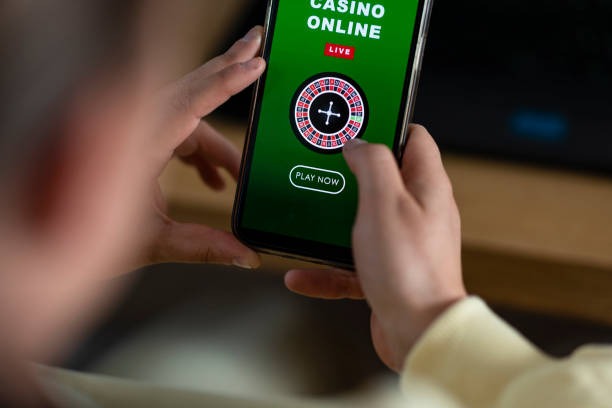 Live roulette table with HD streaming